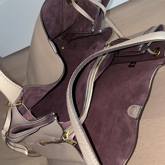 Coach Handbag - Picture 6 of 9